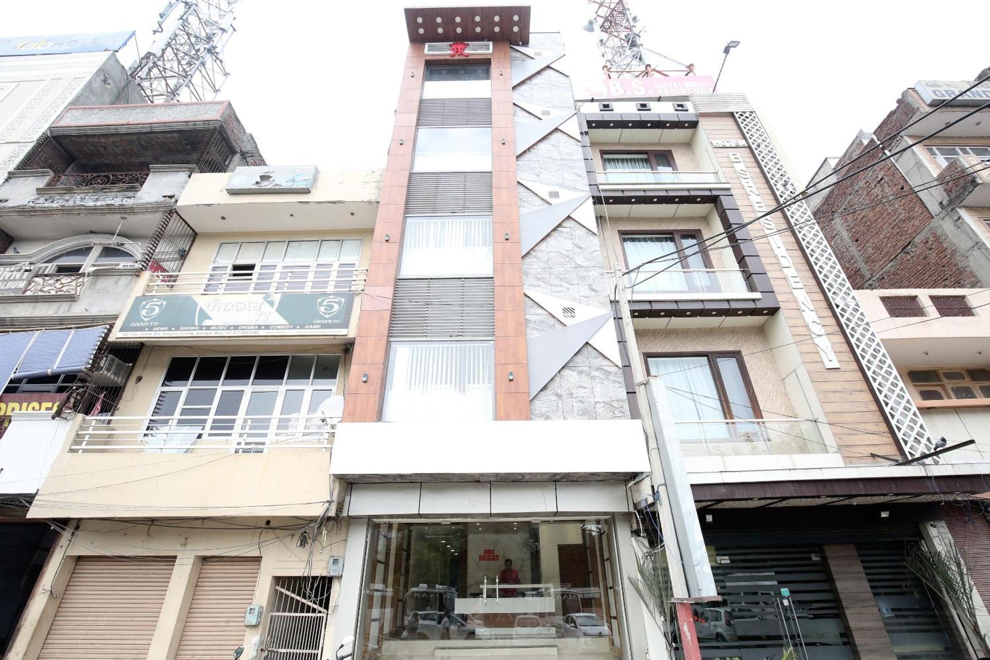 Oyo 17307 Hotel Kings Amritsar Exterior foto