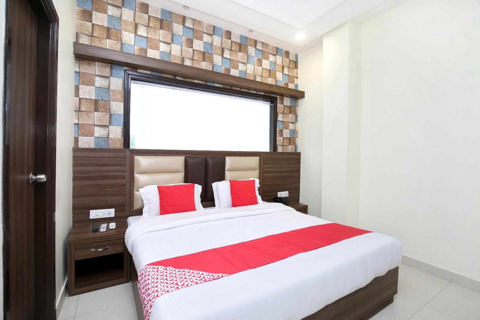 Oyo 17307 Hotel Kings Amritsar Exterior foto